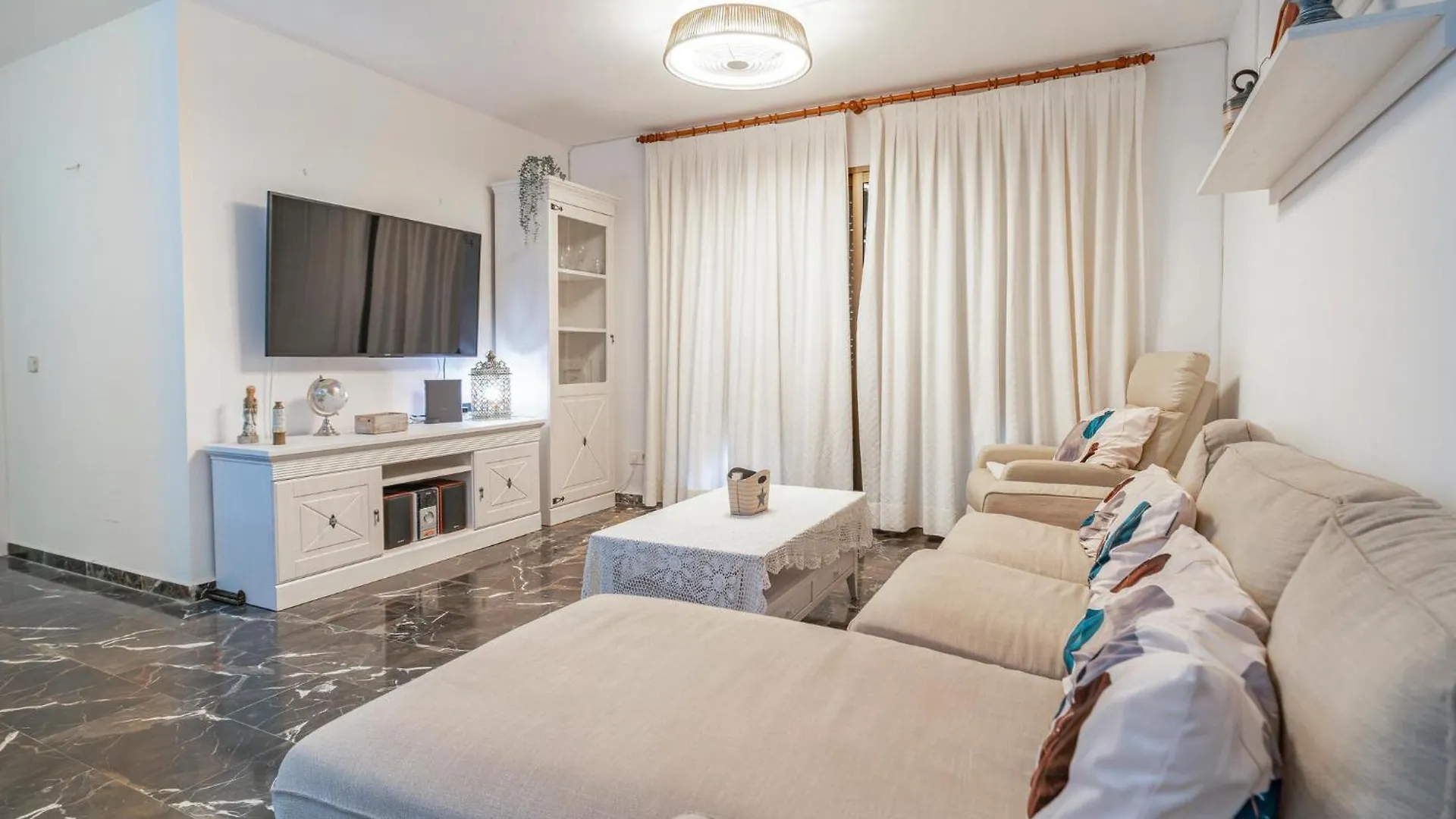 Pet Friendly Apartment In Fuengirola