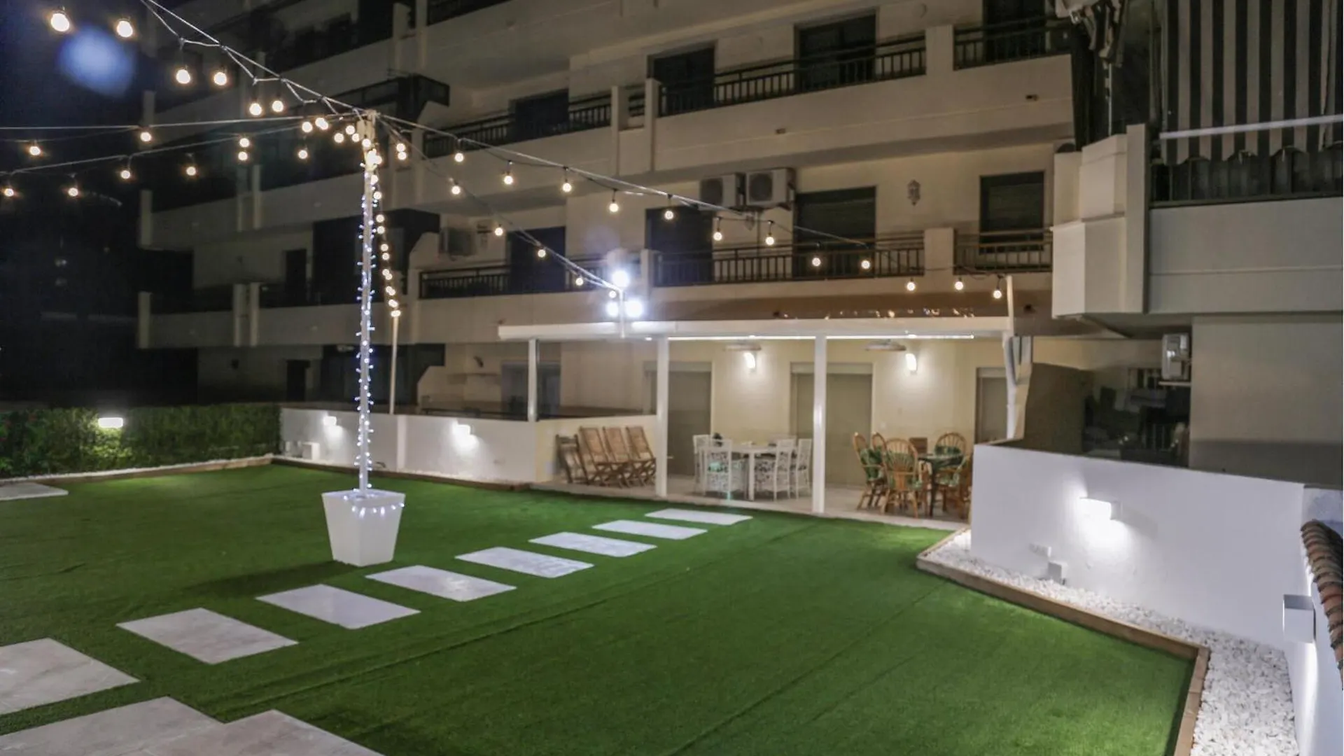Pet Friendly Apartment In 丰希罗拉